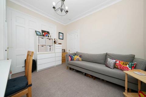 3 bedroom flat to rent, Carter Street, Kennington, London, SE17