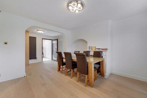 5 bedroom end of terrace house for sale, Parsloes Avenue, Dagenham, Essex