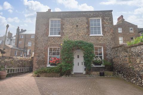 2 bedroom cottage for sale, Paragon Street, Ramsgate, CT11