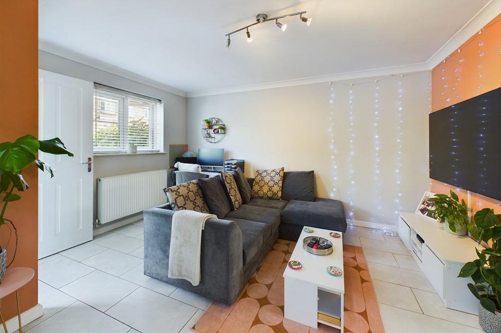 Open Plan Living Room / Kitchen