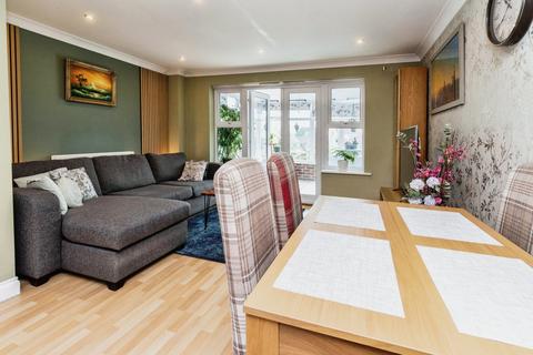 3 bedroom end of terrace house for sale, Chillington Way, Stoke-on-Trent ST6