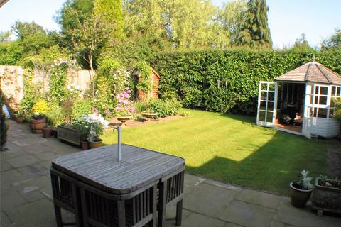 13 Ash Combe, Chiddingfold, Godalming, GU8 4RY