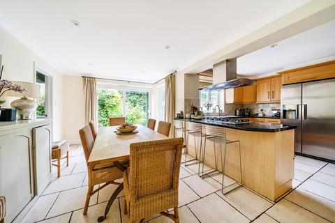 13 Ash Combe, Chiddingfold, Godalming, GU8 4RY