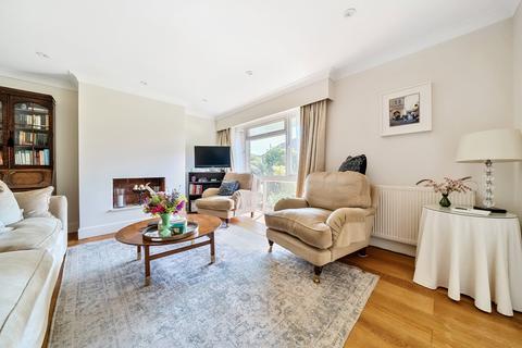 13 Ash Combe, Chiddingfold, Godalming, GU8 4RY