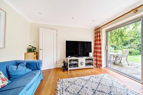 13 Ash Combe, Chiddingfold, Godalming, GU8 4RY