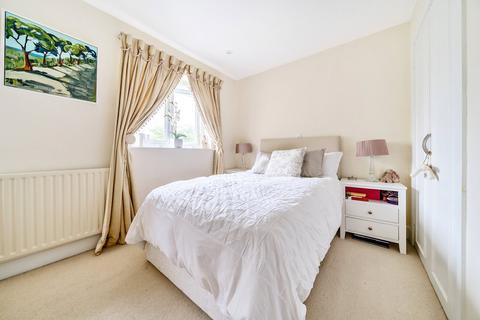 13 Ash Combe, Chiddingfold, Godalming, GU8 4RY