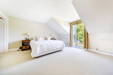 13 Ash Combe, Chiddingfold, Godalming, GU8 4RY