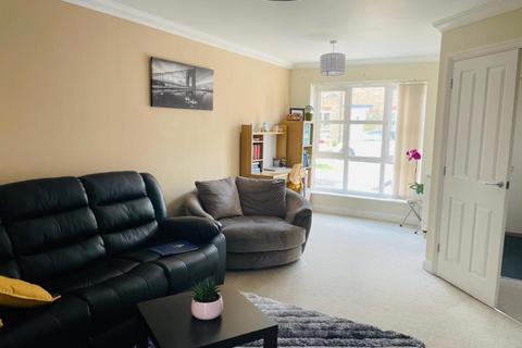 3 bedroom end of terrace house to rent, Fuggle Drive,  Aylesbury,  HP21