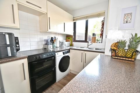 12 Cobb Close, Datchet, Slough, SL3 9QZ