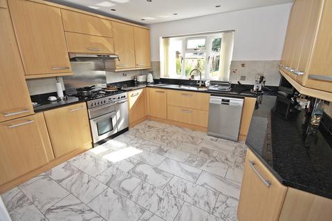 6 bedroom detached house for sale, Balmoral Close, Flitwick