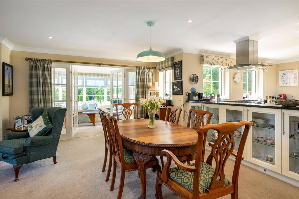 Dining Area/Kitchen