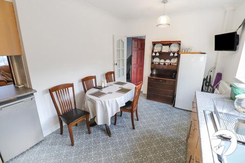 66 Edington Road, London, SE2 9JT
