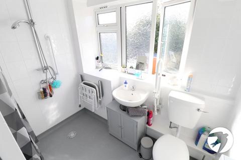 66 Edington Road, London, SE2 9JT