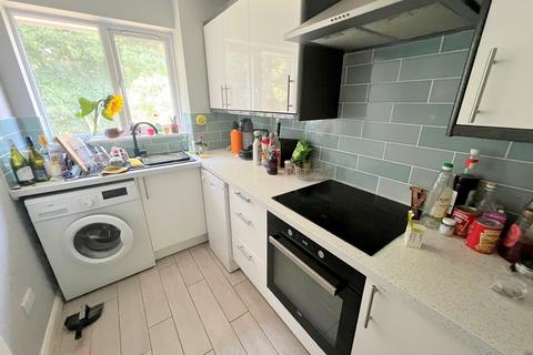 2 bedroom maisonette for sale, Bramshaw Way, Barton on Sea, Hampshire. BH25 7ST