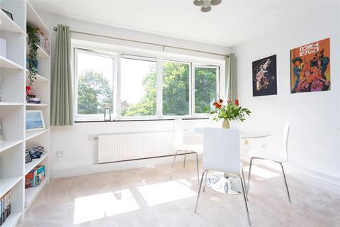 2 bedroom flat for sale, Tudor Road, St. Albans, Hertfordshire