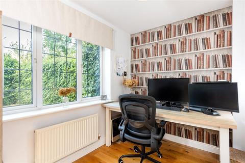 10 Gladiator Close, Wootton, Northampton, NN4 6LS