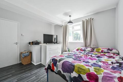 2 bedroom maisonette for sale, Lawn Terrace, Blackheath, London, SE3