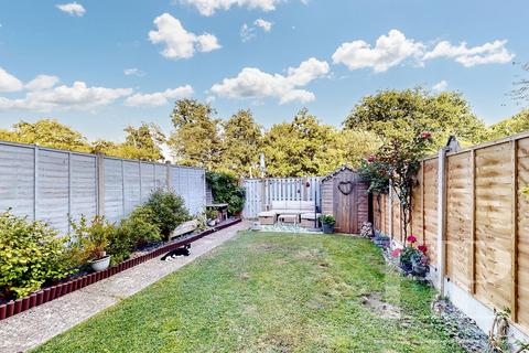 18 Brettingham Close, Crawley, RH11 8FD