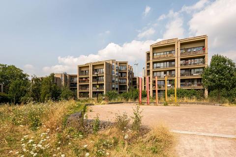 2 bedroom flat for sale, Steed Street, Elephant and Castle, London, SE17