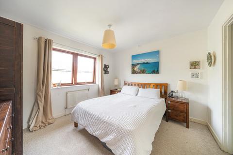 9 Gatonby Street, London, SE15 5GU