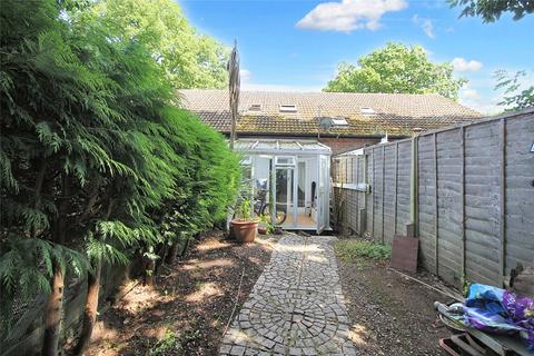 3 Torrington Close, Lindford, Bordon, GU35 0QE