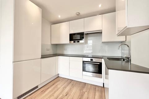 1 bedroom flat to rent, 46 Chippenham Road, London W9