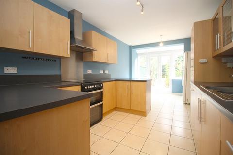 4 bedroom terraced house to rent, Spinners Way, Shepshed, LE12