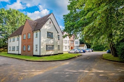 1 bedroom ground floor flat for sale, The Maultway, Camberley