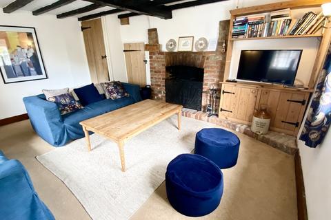 2 bedroom barn conversion to rent, Westbere Lane, Kent CT2