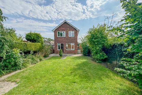 3 bedroom detached house for sale, Burnham Road, Hullbridge