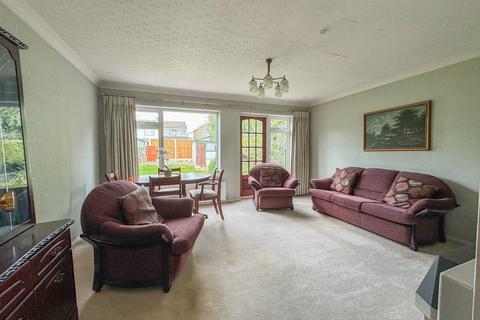 7 Burnham Road, Hullbridge, Hockley, SS5 6BG