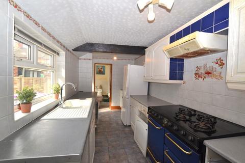 3 bedroom terraced house for sale, Houghton Road, Grantham