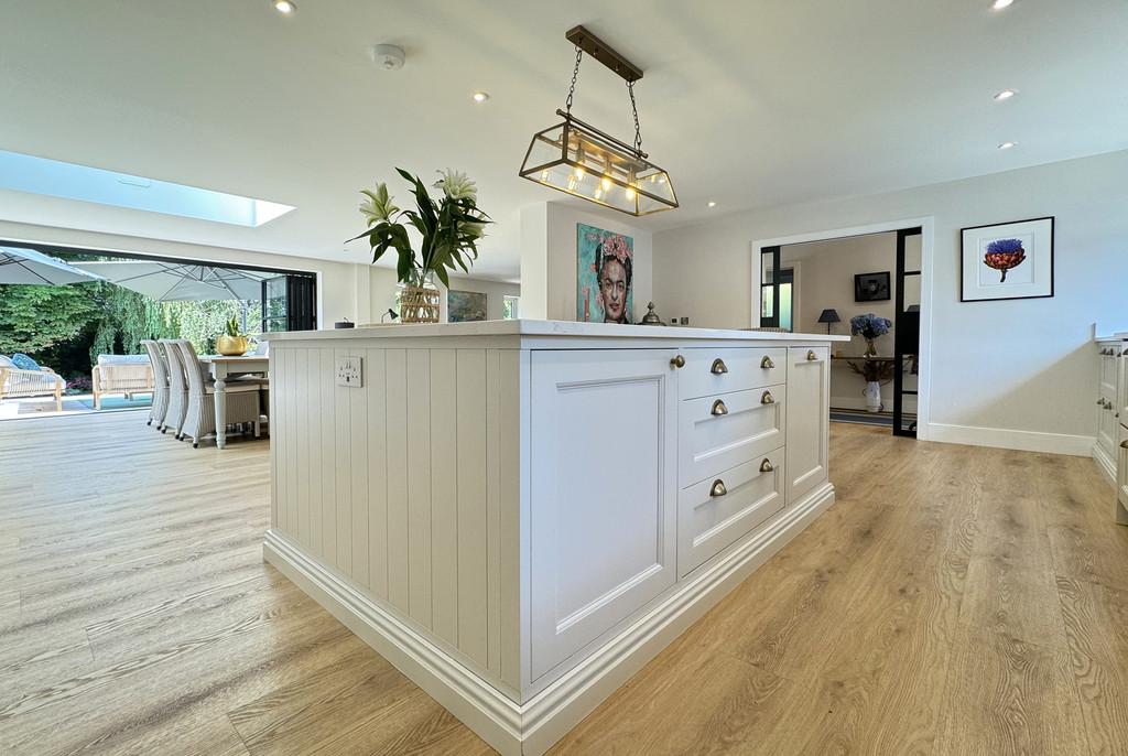 5 TG Kitchen Island