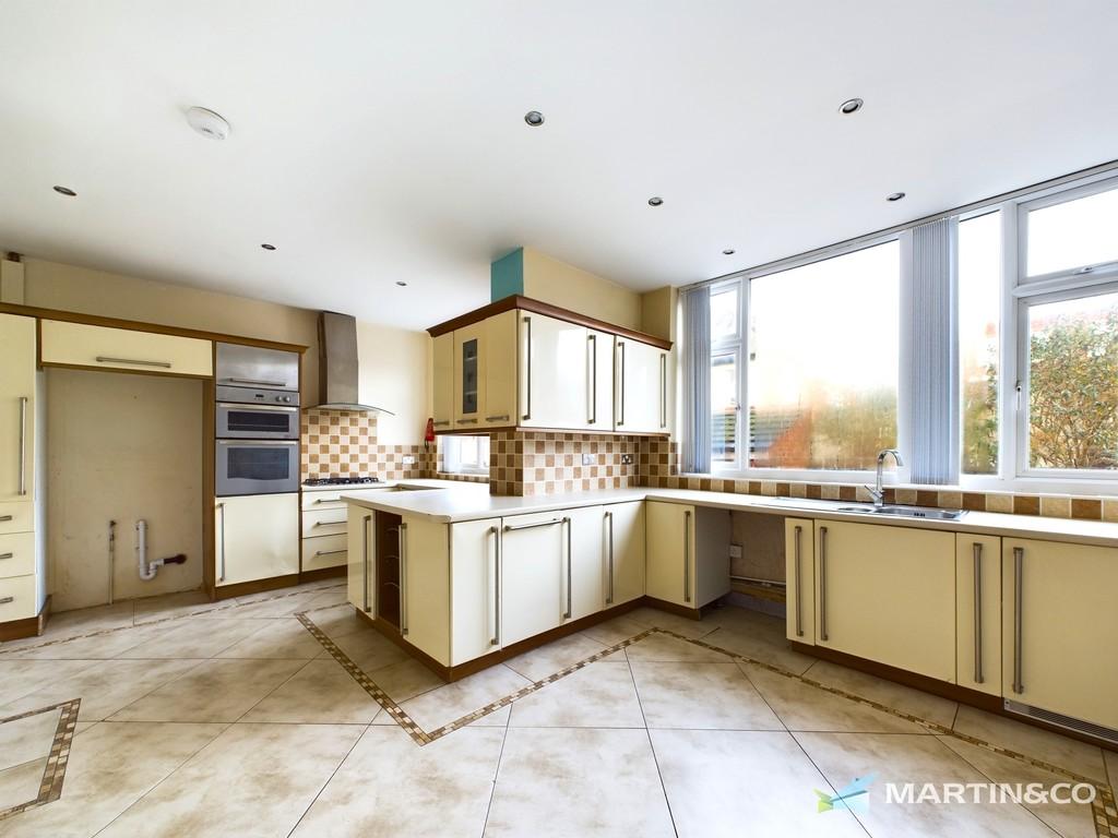 Kitchen (a)