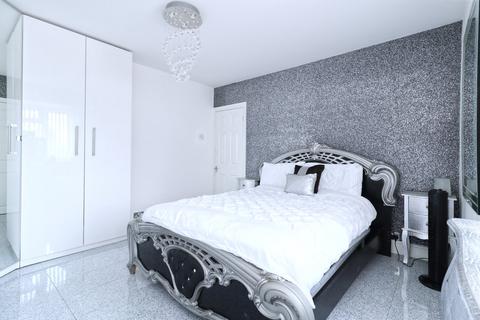 146 South End Road, Rainham, RM13 7XR