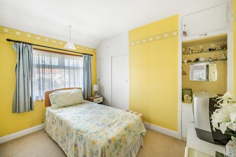 25 Byron Gardens, Sutton, SM1 3QG