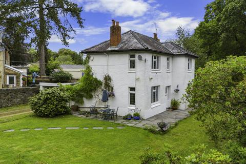 4 bedroom detached house for sale, Main Road, Gwaelod-y-garth