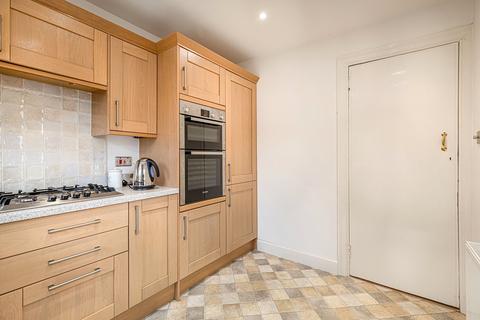 82 Randolph Road, Glasgow, G11 7EE