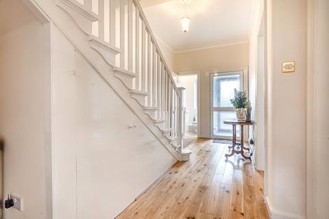 82 Randolph Road, Glasgow, G11 7EE