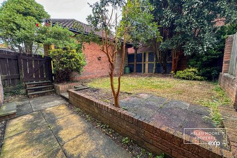2 Ashtree Close, Plymouth, PL6 7RW