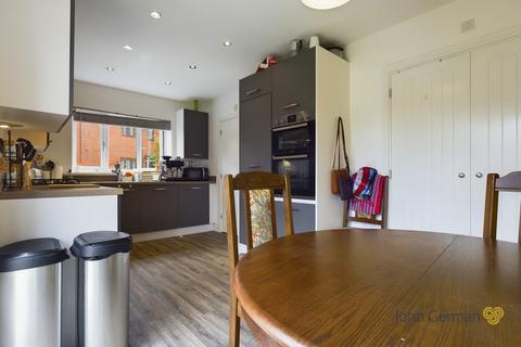 25 Dexter Drive, Bramshall, Uttoxeter, ST14 5FL