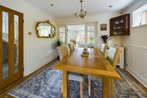 4 bedroom detached house for sale, Chester Close, Loughborough