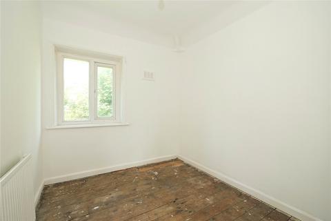 193 Lynfield Drive, Bradford, BD9 6EY