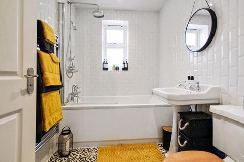 2 Ashton Court, 2a Clarence Crescent, Sidcup, DA14 4DF
