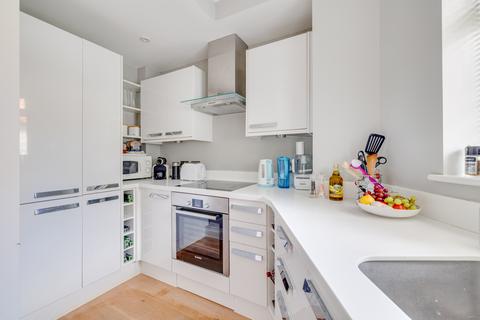 1 bedroom flat for sale, Rostrevor Road, London