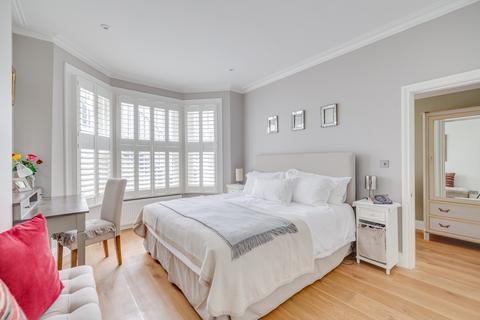 1 bedroom flat for sale, Rostrevor Road, London