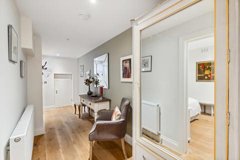 1 bedroom flat for sale, Rostrevor Road, London