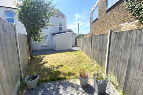 3 bedroom end of terrace house for sale, Afghan Road, Broadstairs