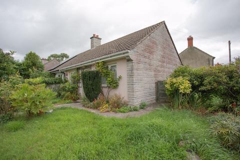 1 bedroom semi-detached bungalow for sale, St. Andrews Close, High Ham