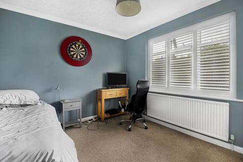 3 Willow Vale, Fetcham, Leatherhead, KT22 9TE